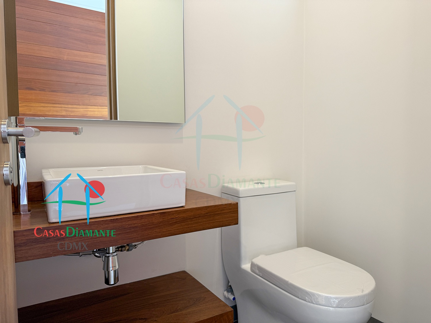 Las Águilas Verdun Casa D - Baño de visitas 1